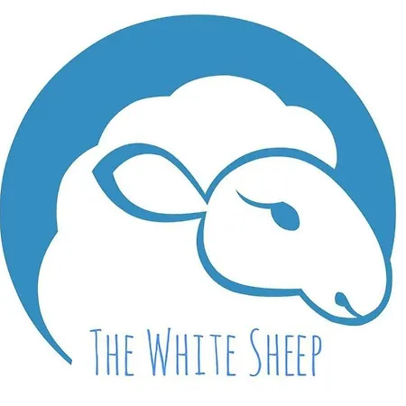 The White Sheep - Porto Istana Apartman Murta Maria