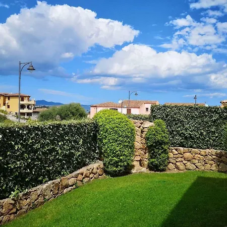 The White Sheep - Porto Istana Apartman